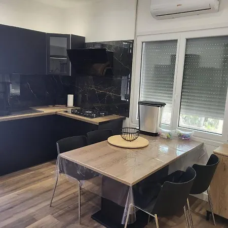 Jacuzzi Apartman Narbonne