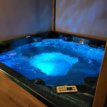 Apartment Jacuzzi *
