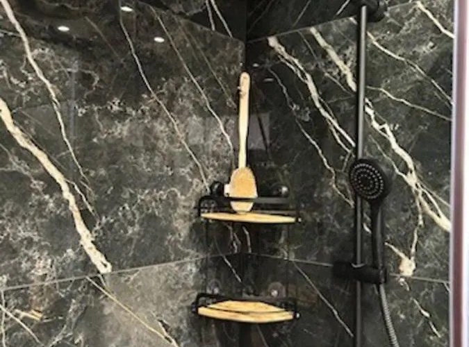 Jacuzzi アパート ナルボンヌ